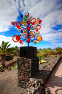 Windspiel von Cesare Manrique